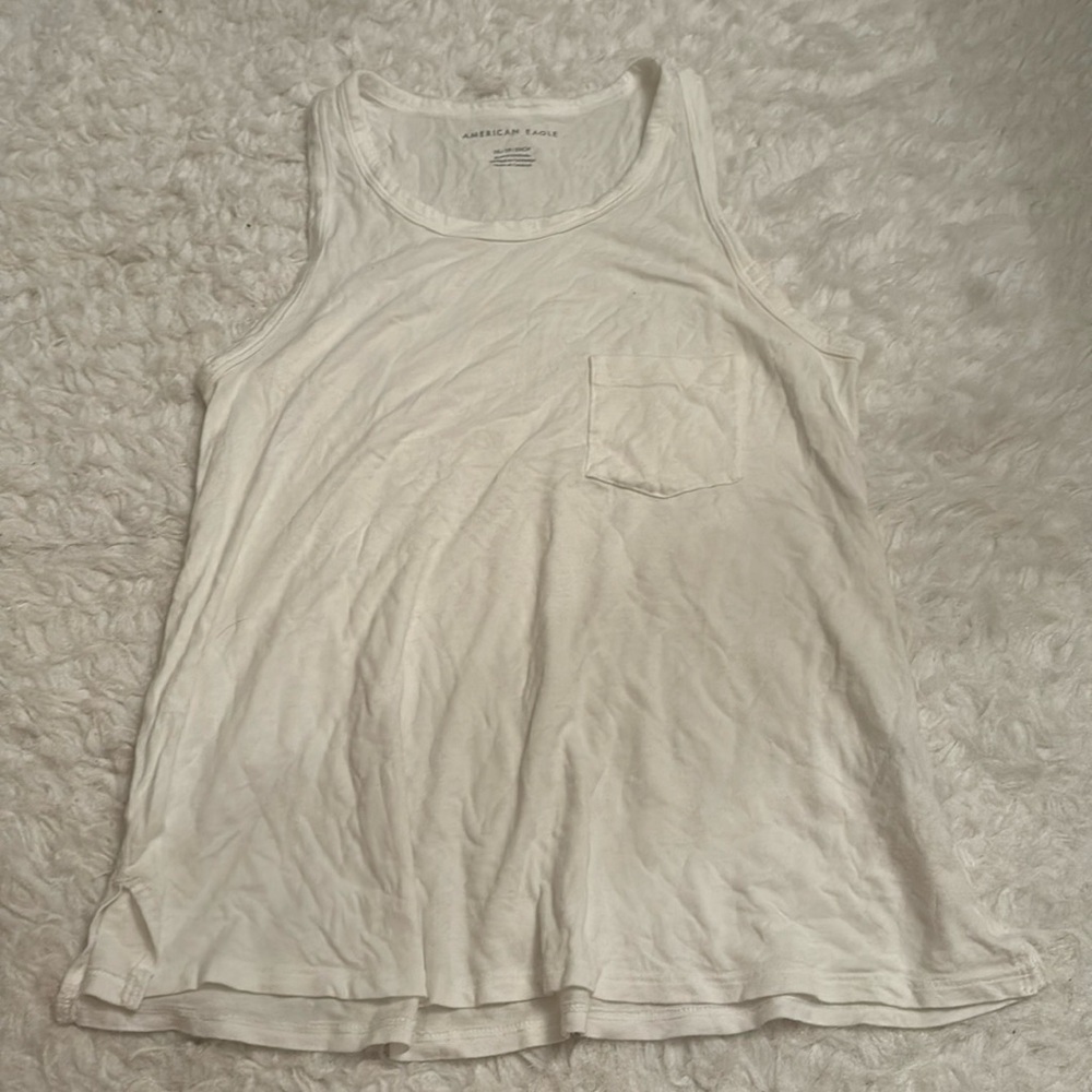 American Eagle white flowy tank